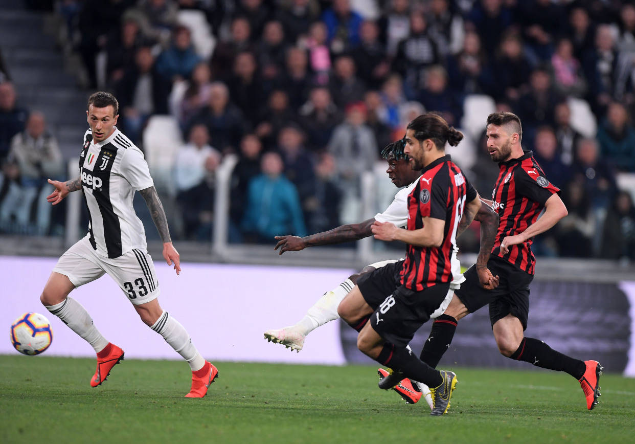 包含帕尔马客场不敌尤文图斯，遭遇联赛三连败的词条