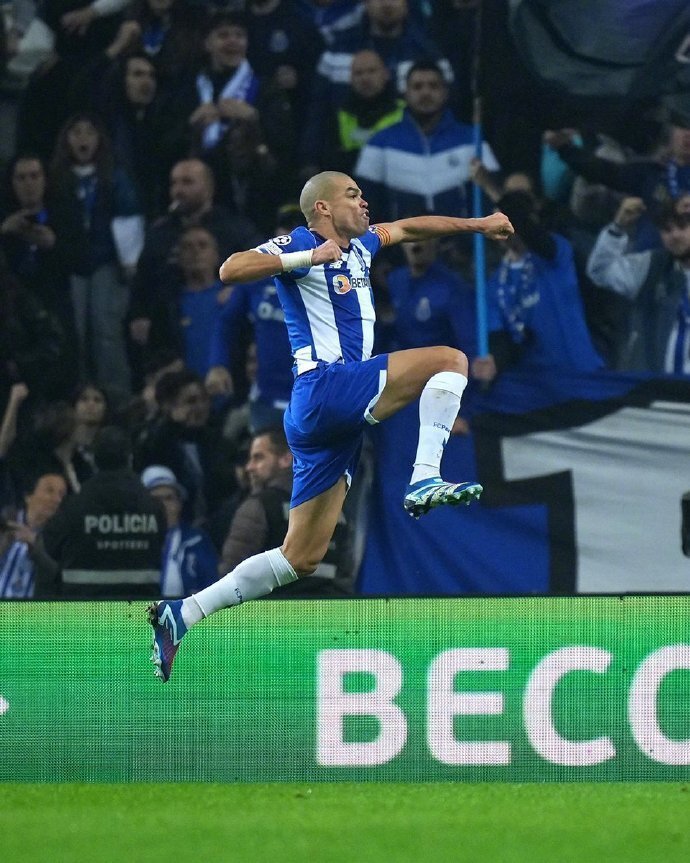 保加利亚队力挫强敌，成功晋级欧洲锦标赛半决赛的简单介绍