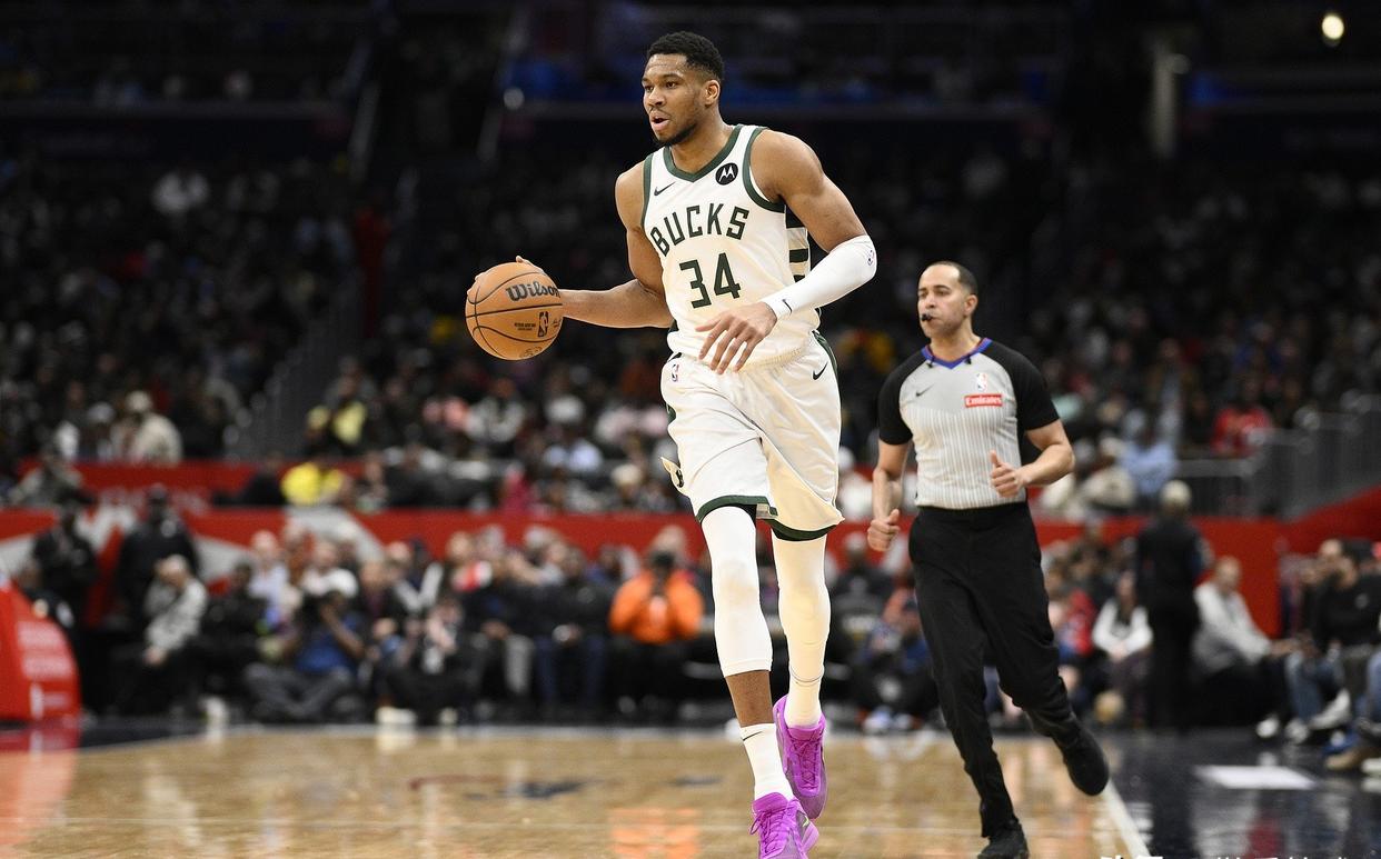 勇士客场连战大胜,雄鹿持续领跑东部赛区 勇士客场连战大胜,雄鹿持续领跑东部赛区