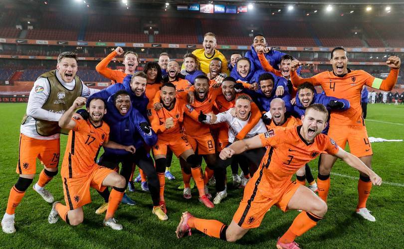 波兰大胜荷兰,国际友谊赛席卷全场 波兰大胜荷兰,国际友谊赛席卷全场