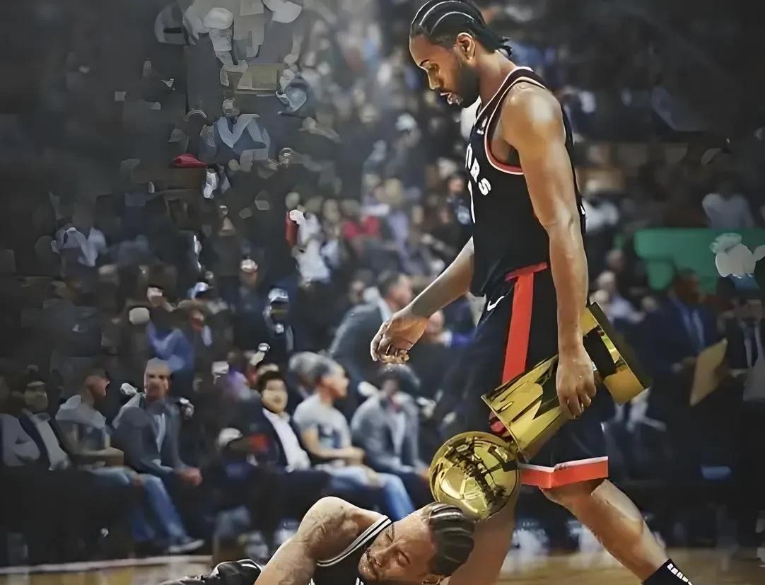 快船新秀先于赛场上干劲十足 快船新秀先于赛场上干劲十足