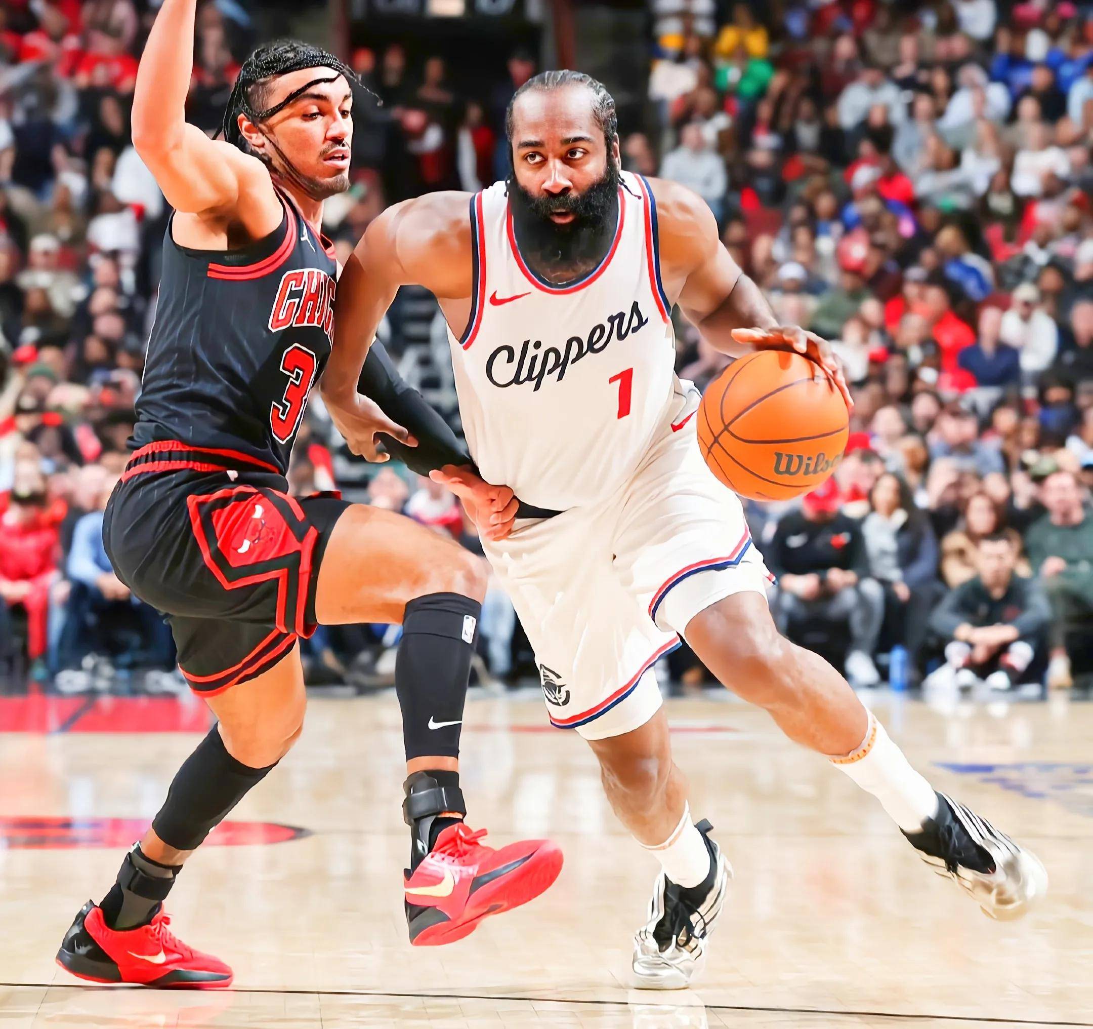 快船连胜不断,完胜公牛 快船连胜不断,完胜公牛