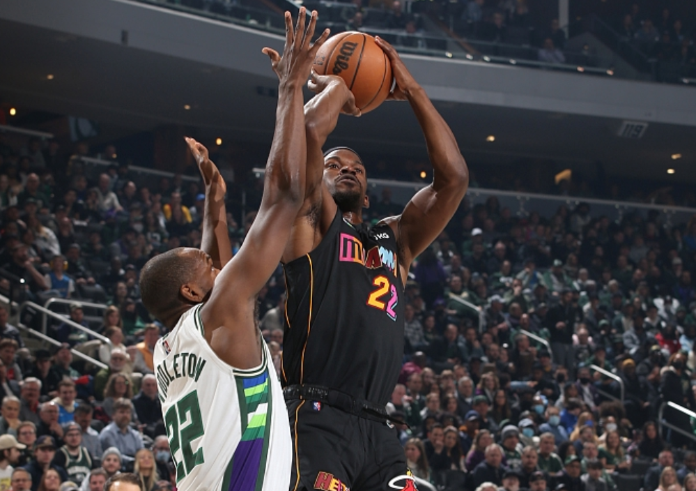 霍乐迪绝杀夏洛特黄蜂惨败波特兰